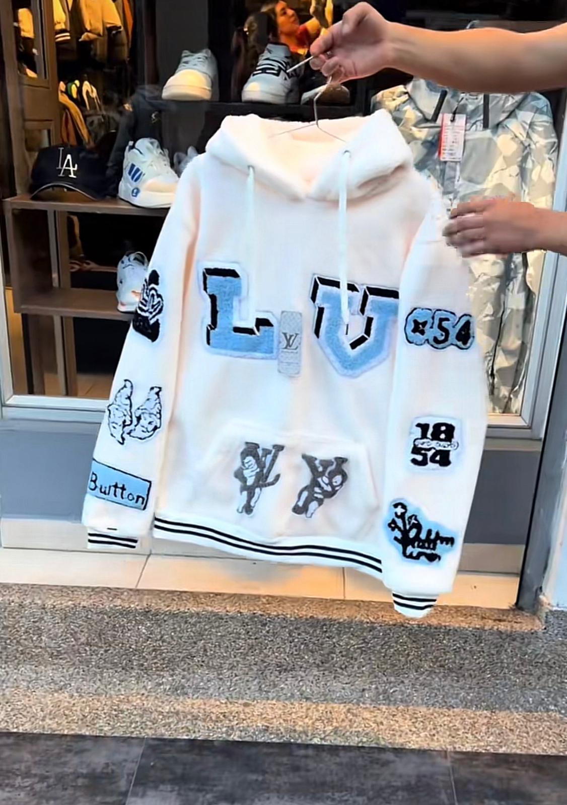 Chaqueta Blanca Luxury Monogram Style - Nova Outlet